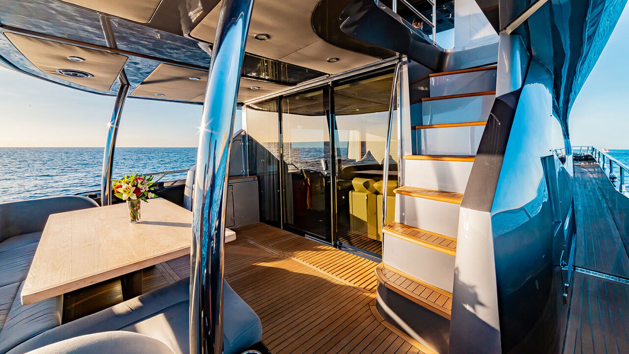 80 super luxury yacht cabo