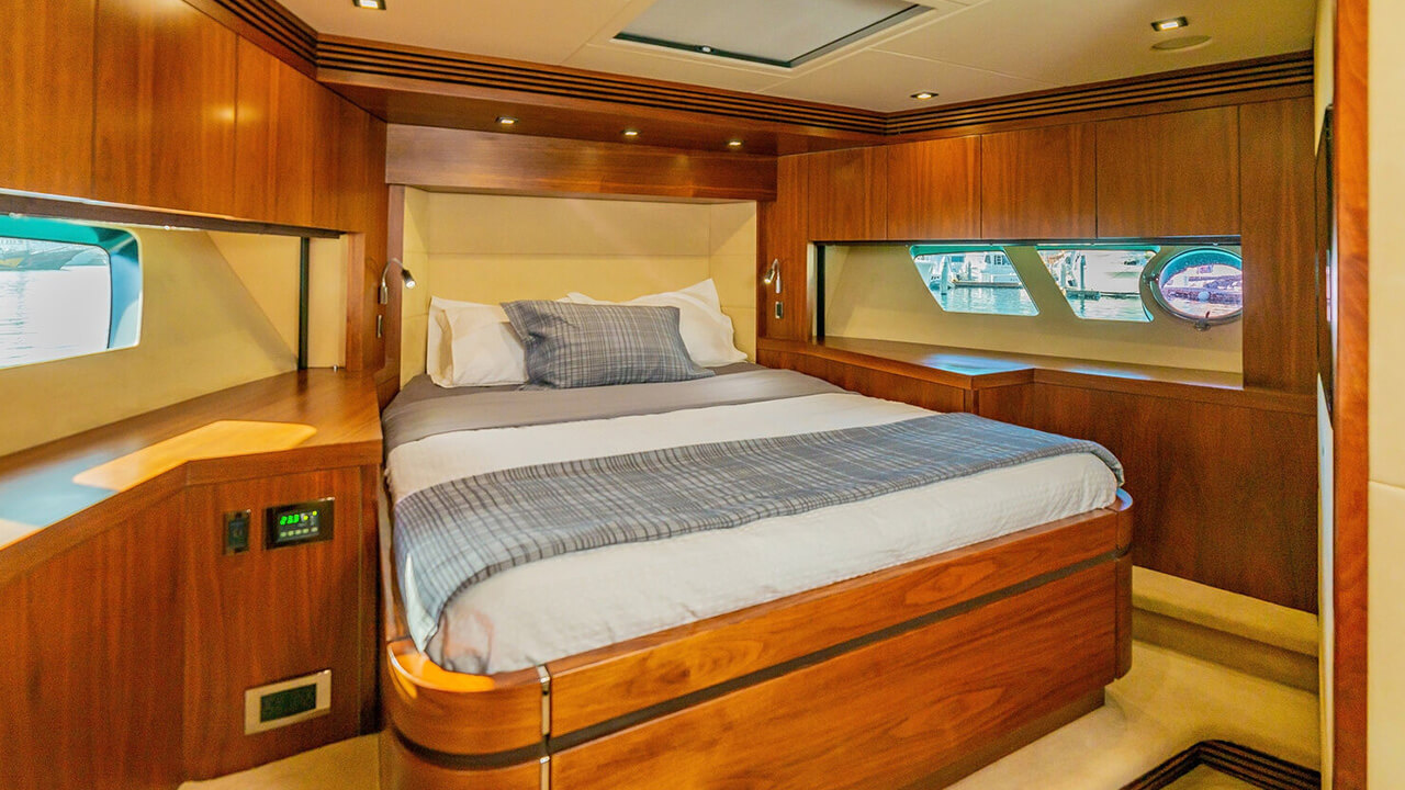 80 super luxury yacht cabo